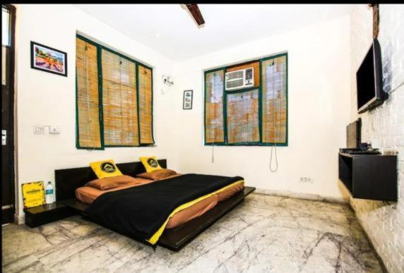 The Heistel Hostel New Delhi Exterior photo