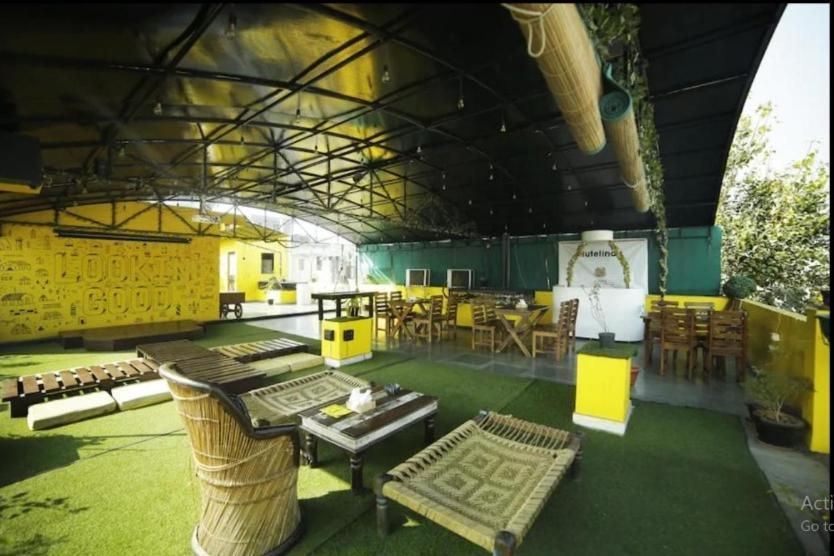 The Heistel Hostel New Delhi Exterior photo